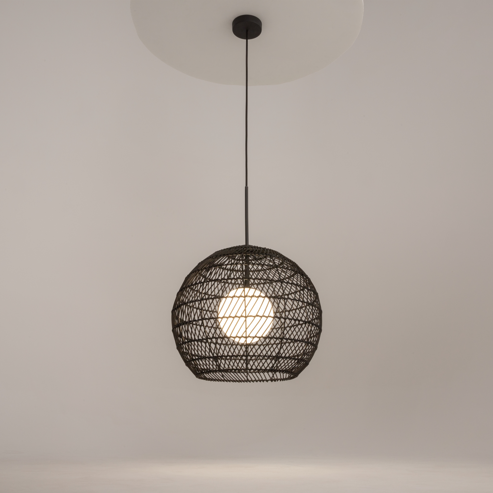 PHOTO_on_live_MOD204PL-01B_standard Pendant lamp MOD204PL-01B 1